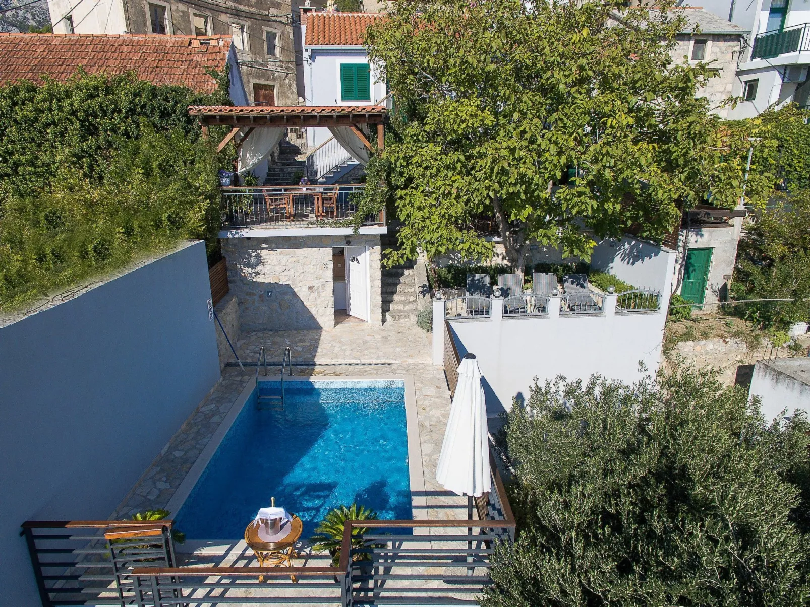 Haus Prezenca-Binnen