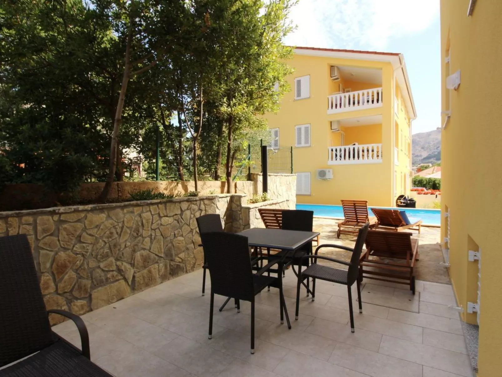 Gemütliche Ferienwohnung in Baška mit gemeinsamem Pool und Grill-Image-tags.info