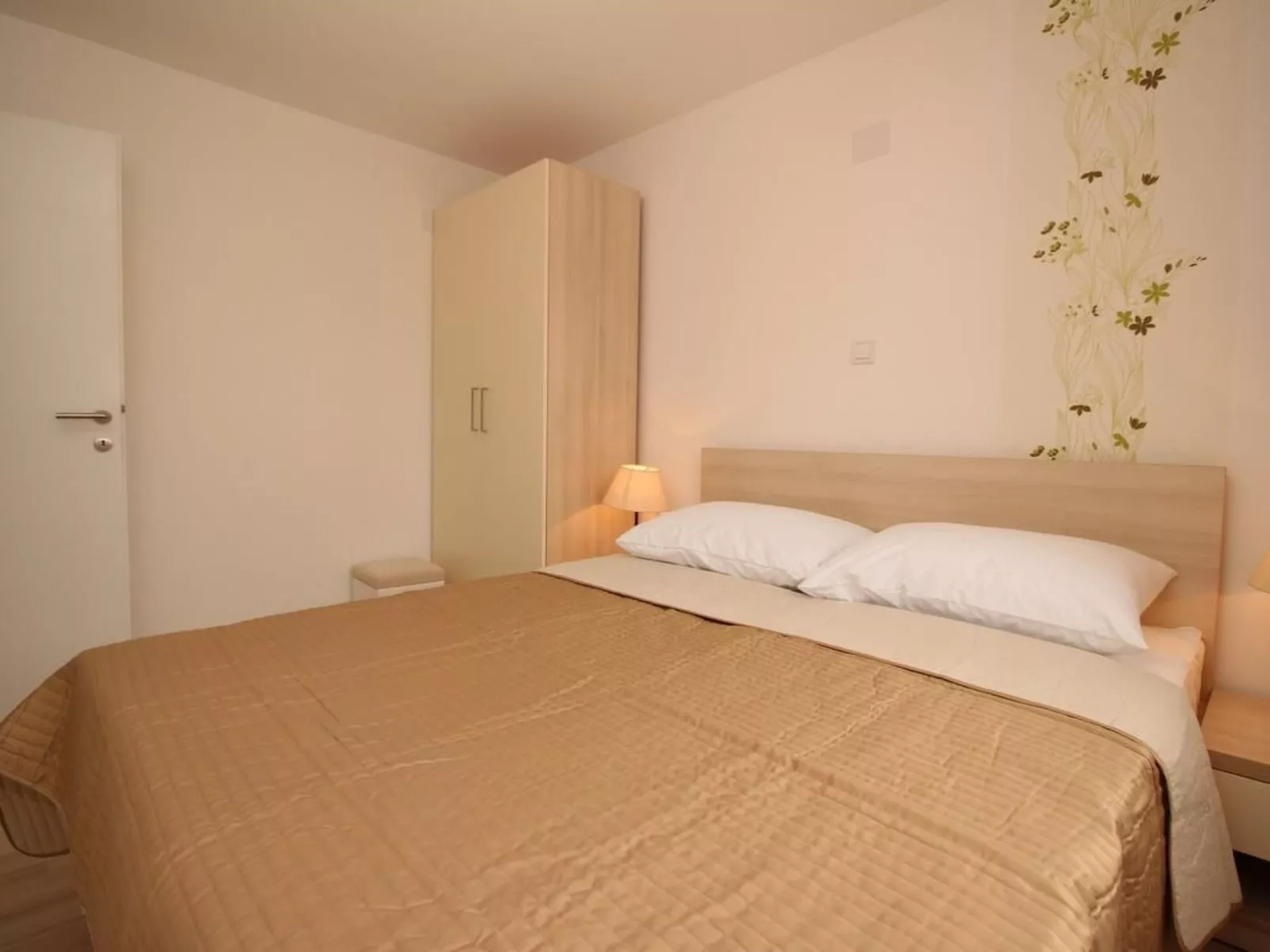 Gorica II A2+2 br.2-Binnen