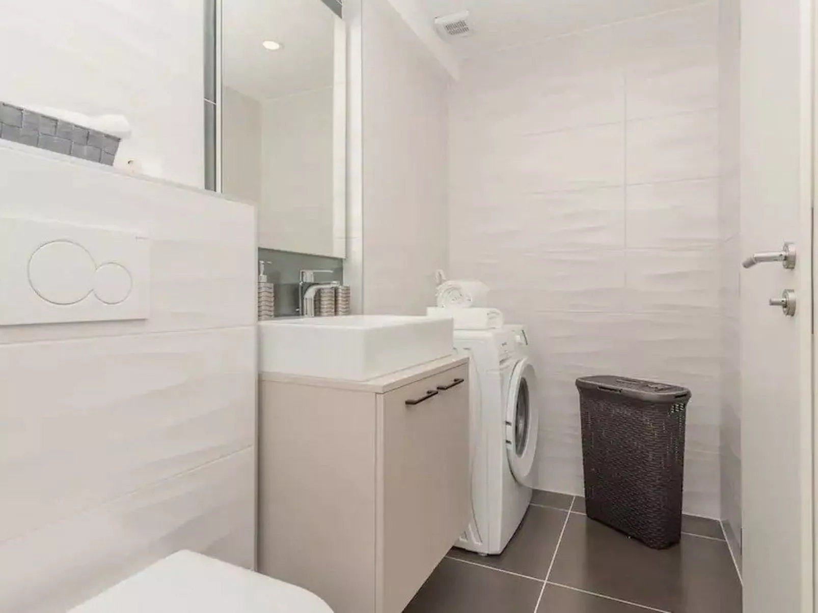 Villa Barisimo - Ferienwohnung 1 für 4 Personen-Binnen