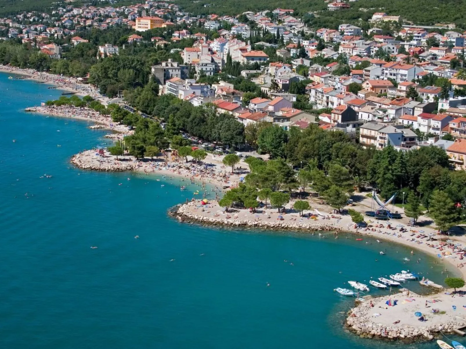 Wohnung mit Terrasse und Grill in Strandnähe-Buiten