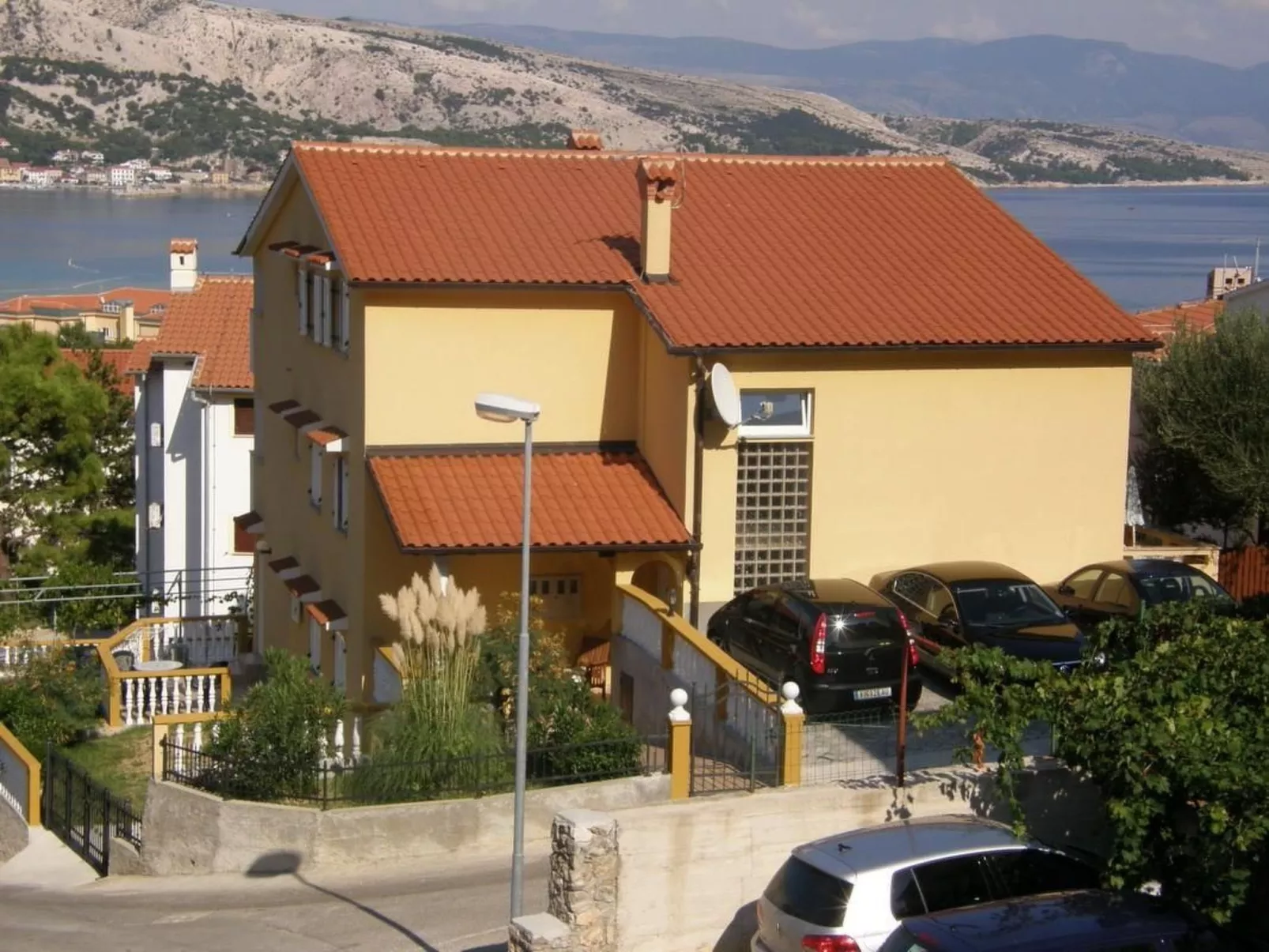 Wohnung in Baška mit Eigener Terrasse-Buiten