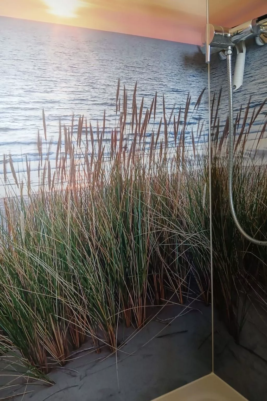 In Burhave mit Terrasse und Grill-Buiten