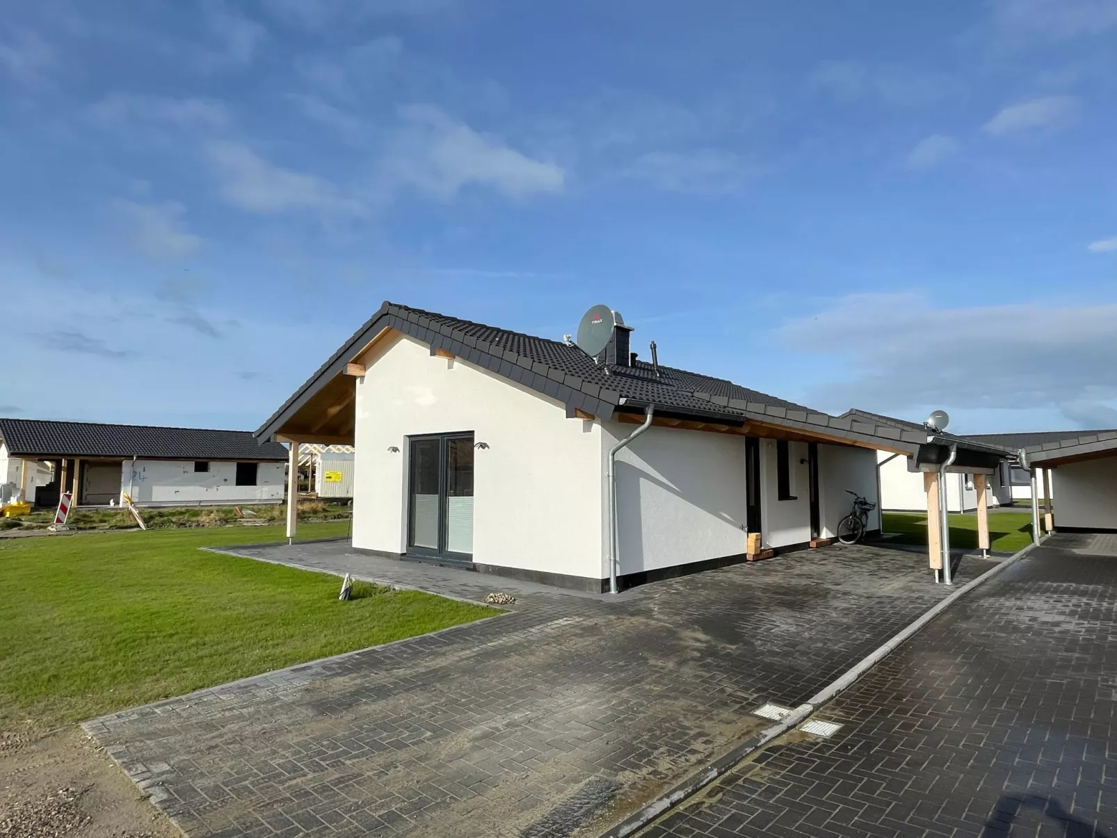 G13 Ferienhaus mit Garten und Fahrradschuppen-Buiten