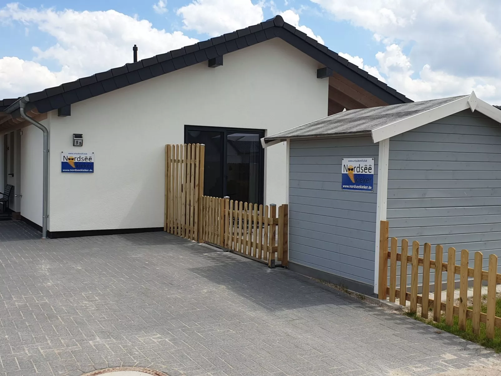 G5 Ferienhaus mit Garten in Eckwarderhörne-Buiten