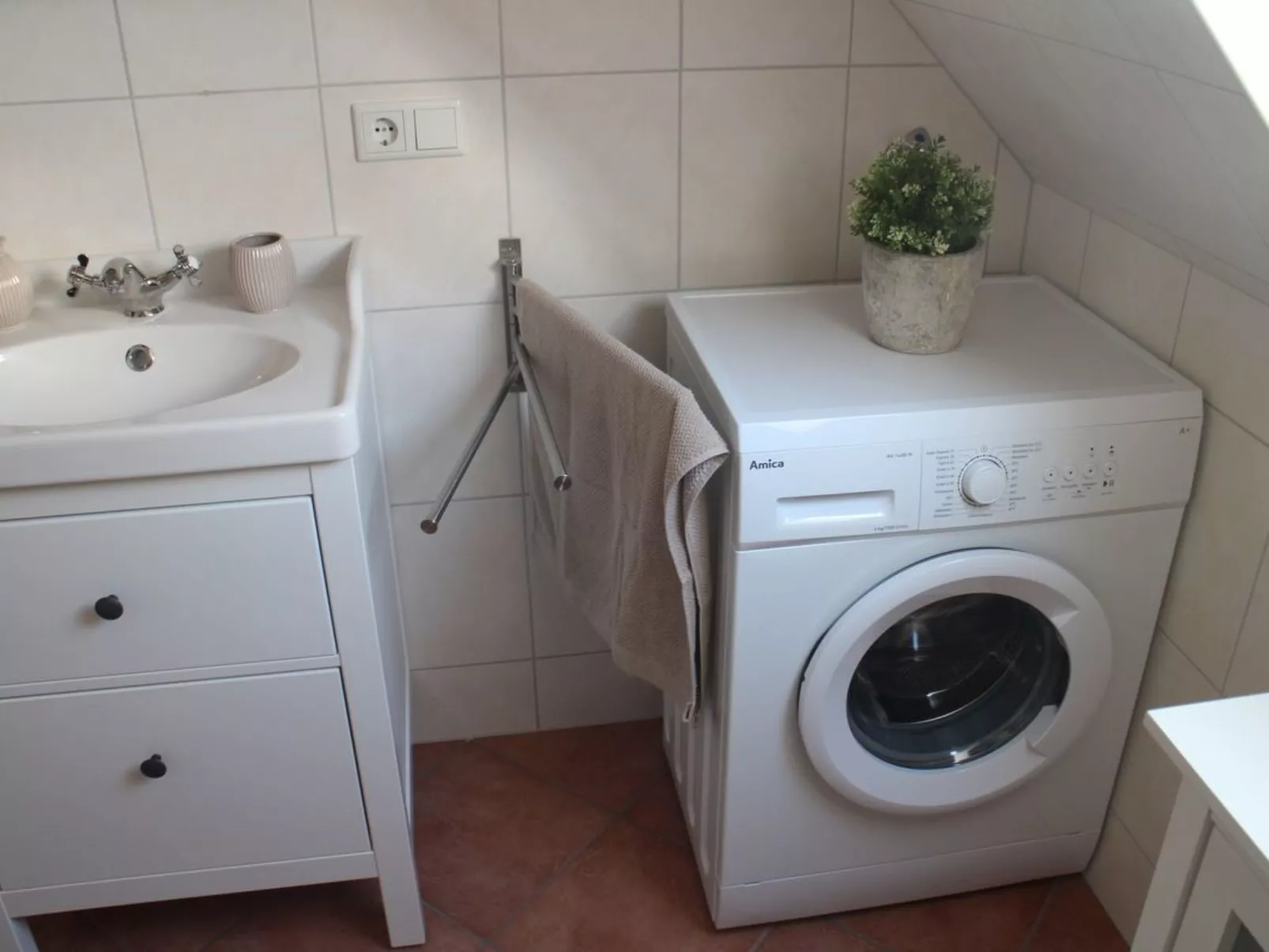 Appartement mit eigenem Garten und Terrasse-Binnen