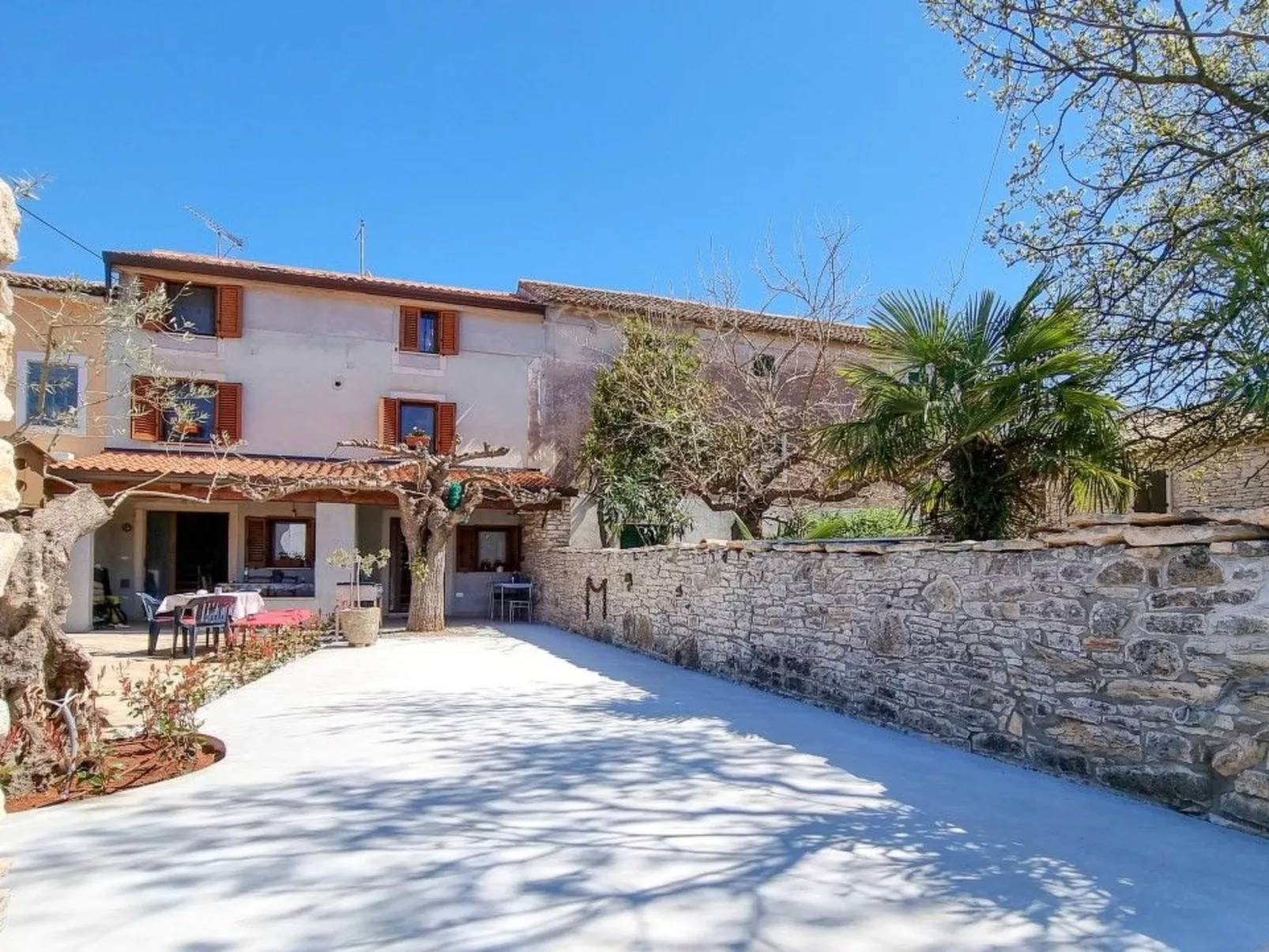 Für 3 Personen ca. 40 m&sup2; in Novigrad, Adriaküste Kroatien (Westküste von I-Image-tags.info