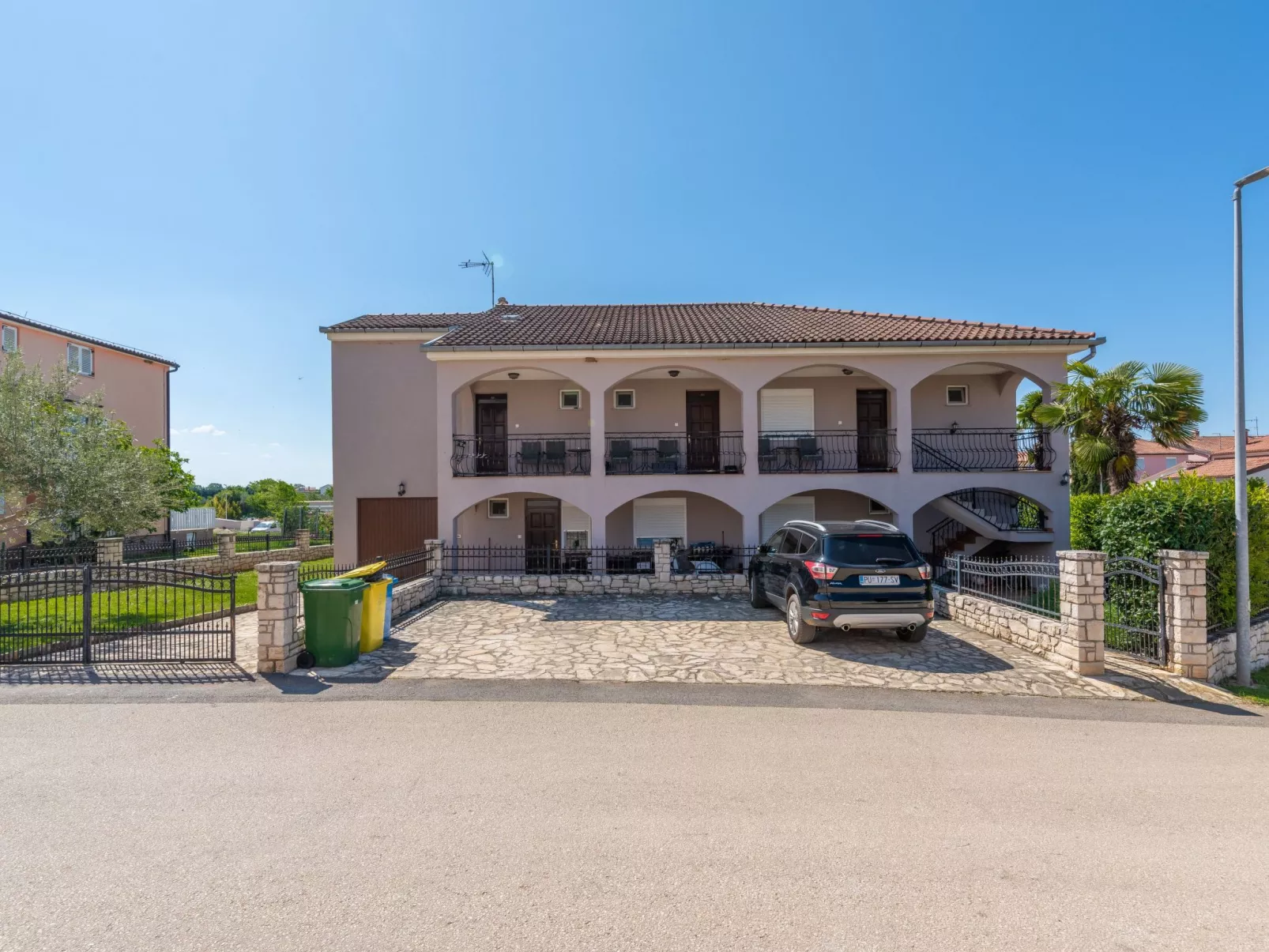 Morena 1-Image-tags.info