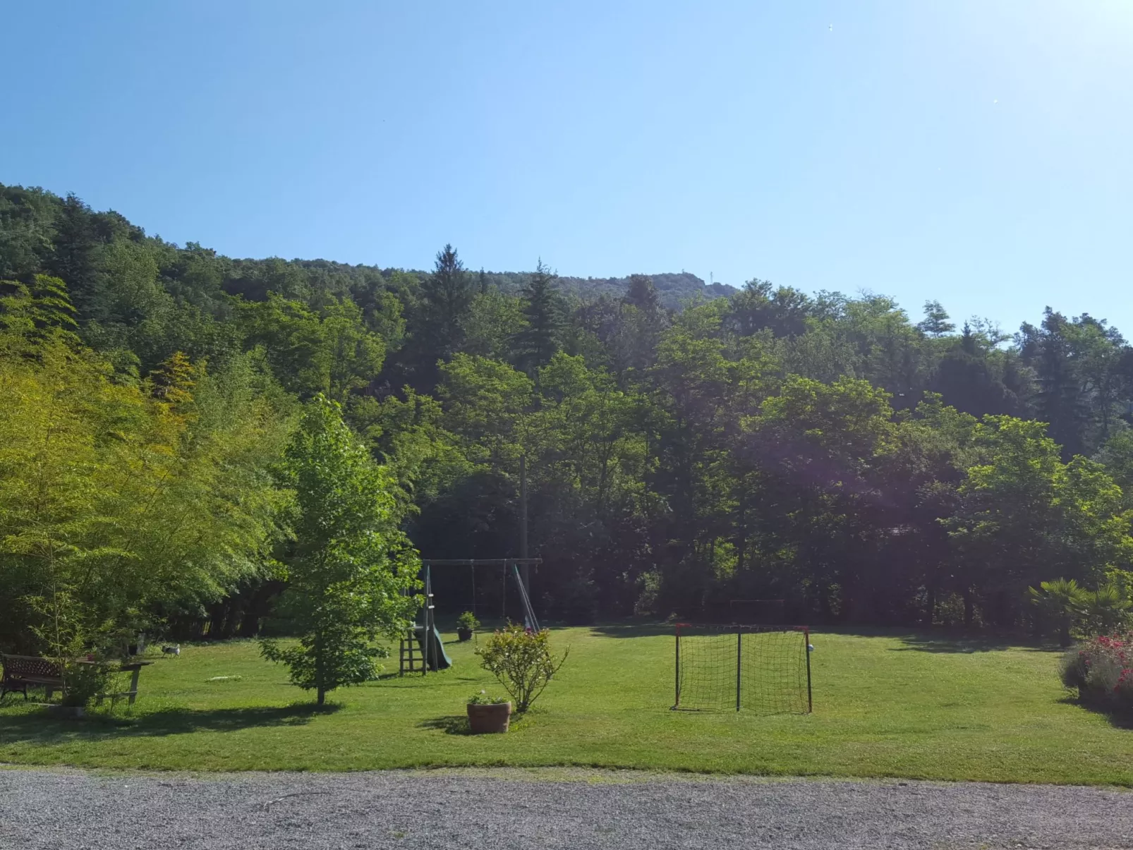 "Le Grenier" mit Pool-Buiten