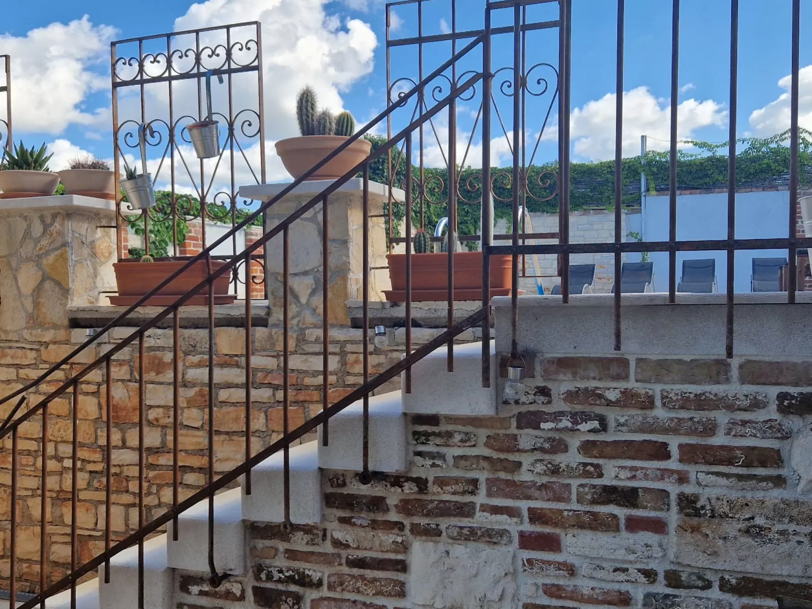 Freistehende Villa mit Garten und privatem Pool-Buiten