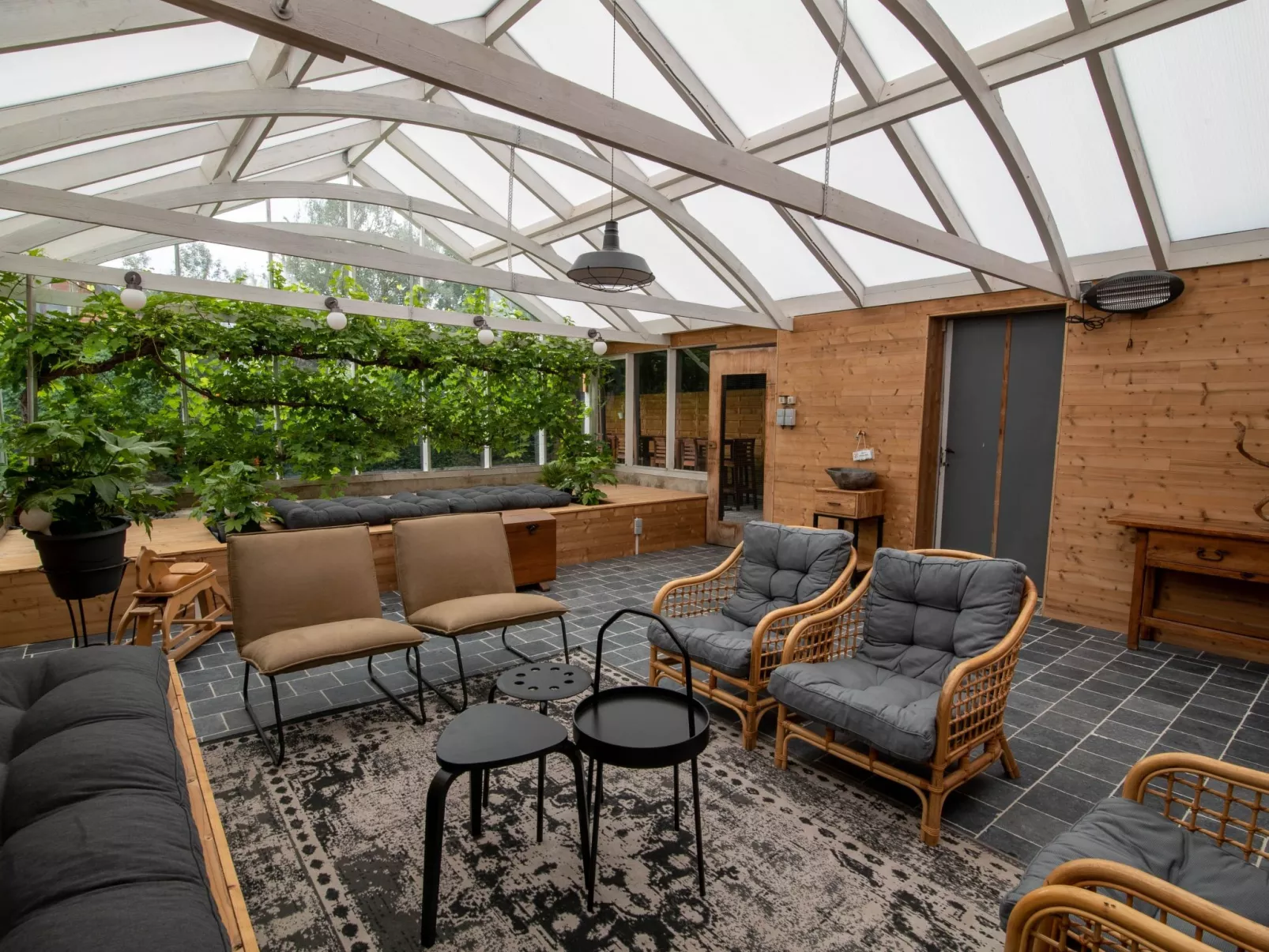 Gemütliches Haus mit eingezäuntem Garten-Binnen