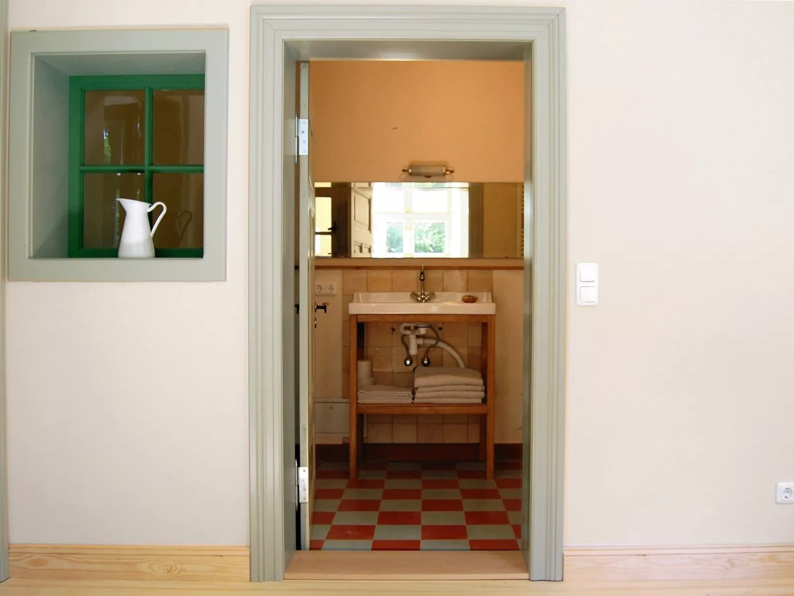 Pastor Hauswedel-Binnen