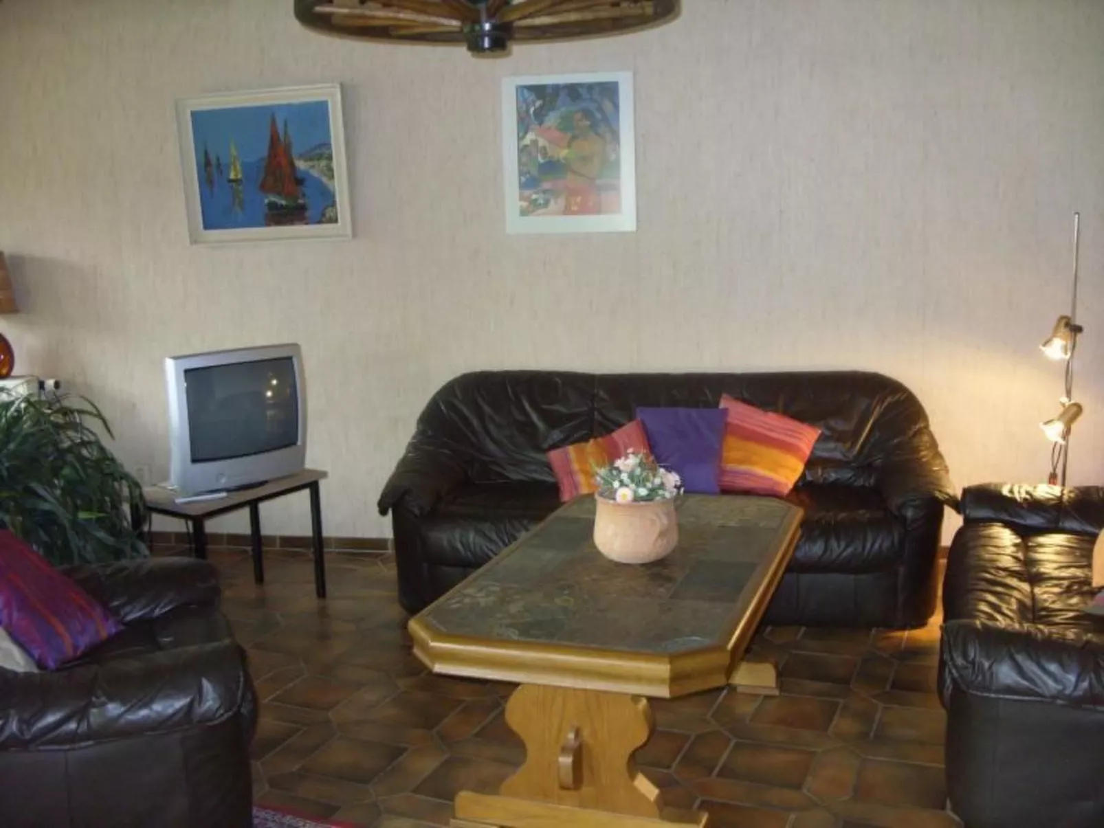 Mit Terrasse und Parkplatz-Image-tags.info