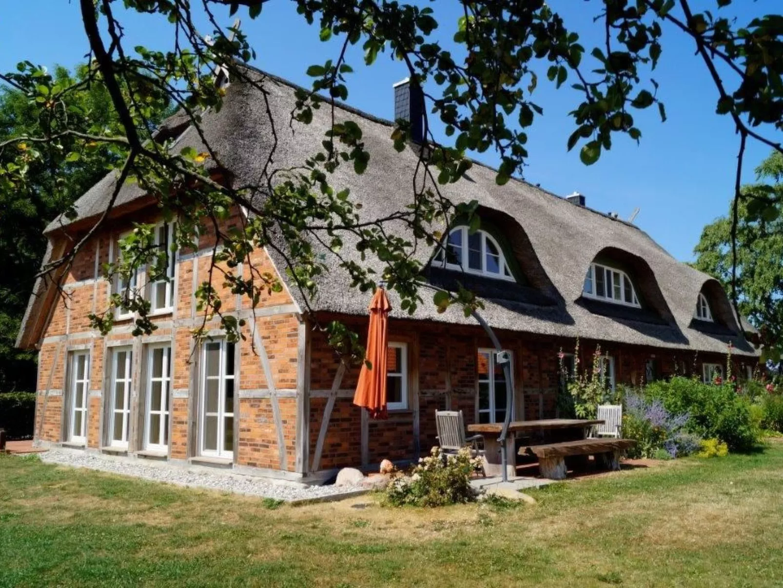 Reethaus Mertinat ''For Ten'' mit Meerblick-Buiten