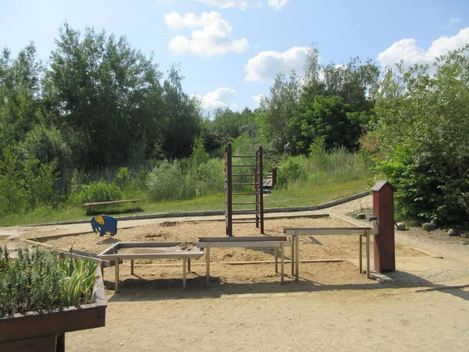 Seehaus Arielle mit Wassergrundstück - Buiten