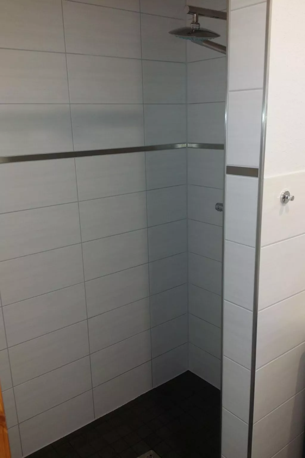 Ruhiges Ferienhaus mit gemütlicher Terrasse-Binnen