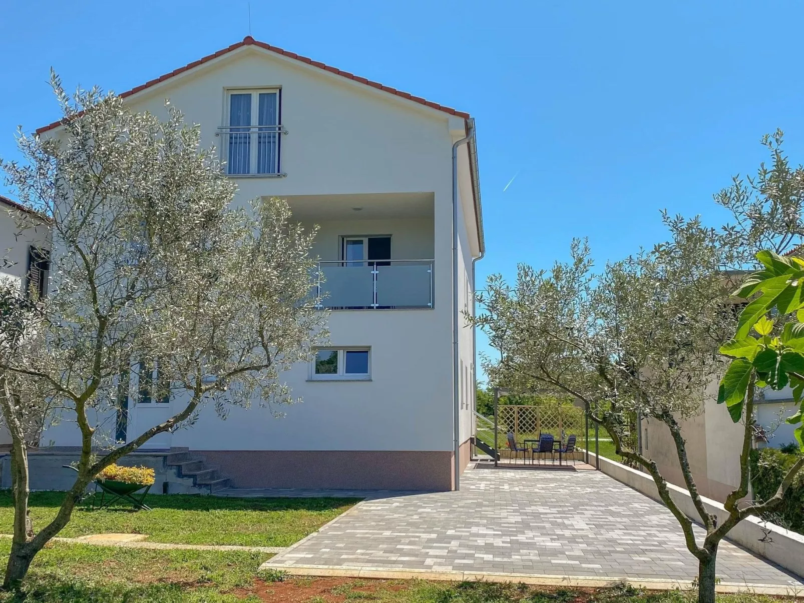 Wohnung "Sofia" mit Balkon-Buiten
