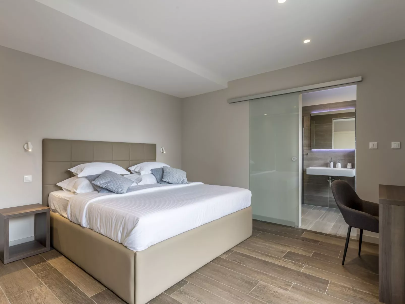 In Mimice mit tollem Pool und Meerblick-Binnen