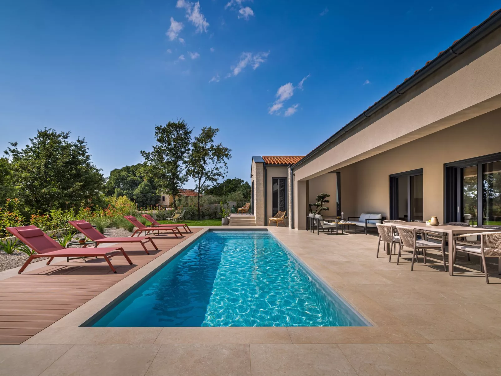 Design Villa Nux für 5 Personen mit beheiztem Pool-Image-tags.info