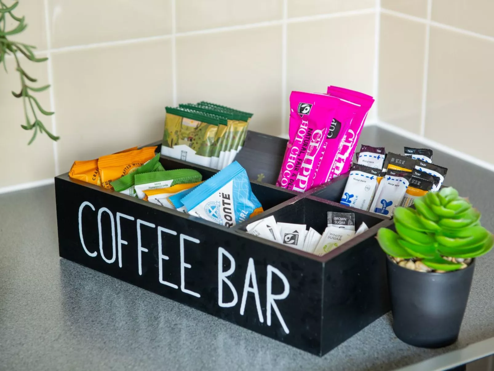 "3-Bett-Haus mit Parkplatz und Büro"-Image-tags.info