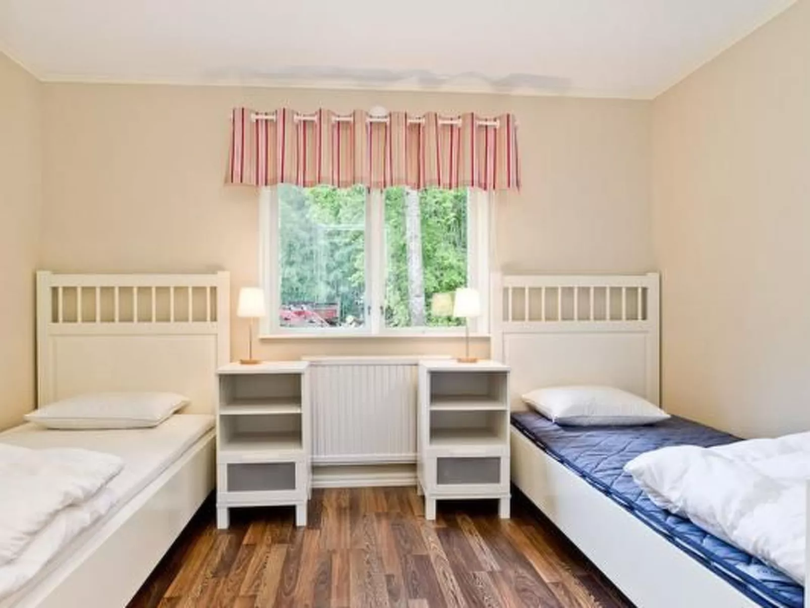 In Norrköping mit sonniger Terrasse-Binnen