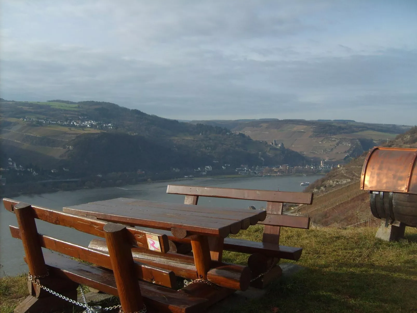 Mit Balkon und Rheinblick-Image-tags.info