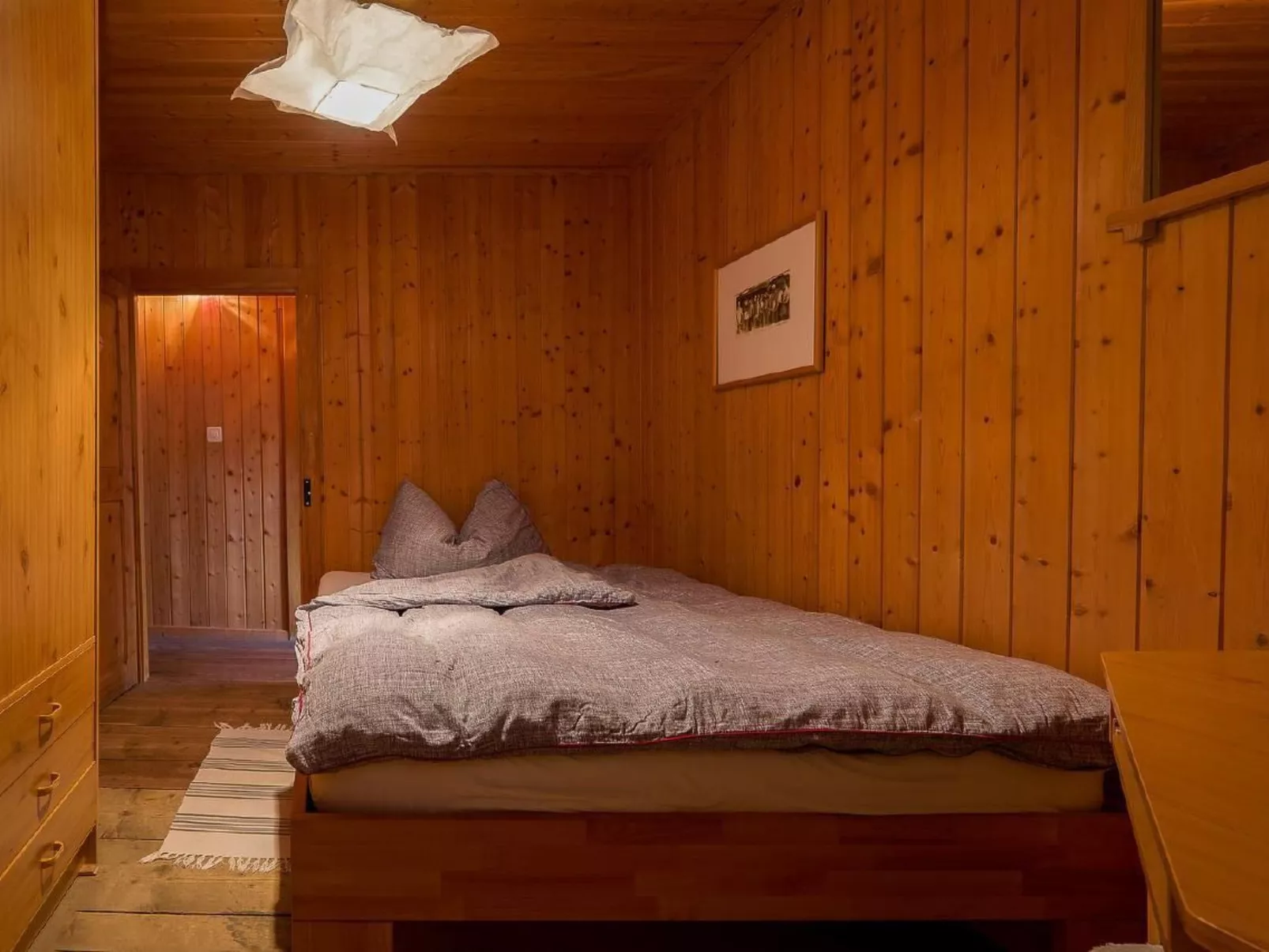 "Base Camp Evolène"-Image-tags.info