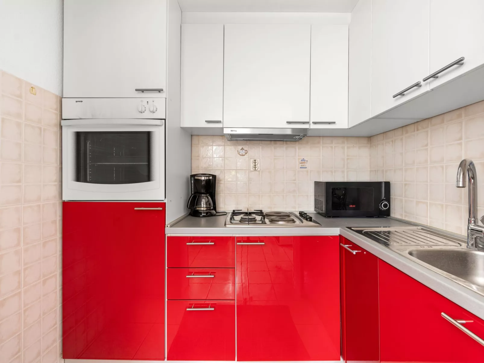 Villa Fortuna für bis zu 9 Personen und mit beheiztem Aussenpool-Binnen