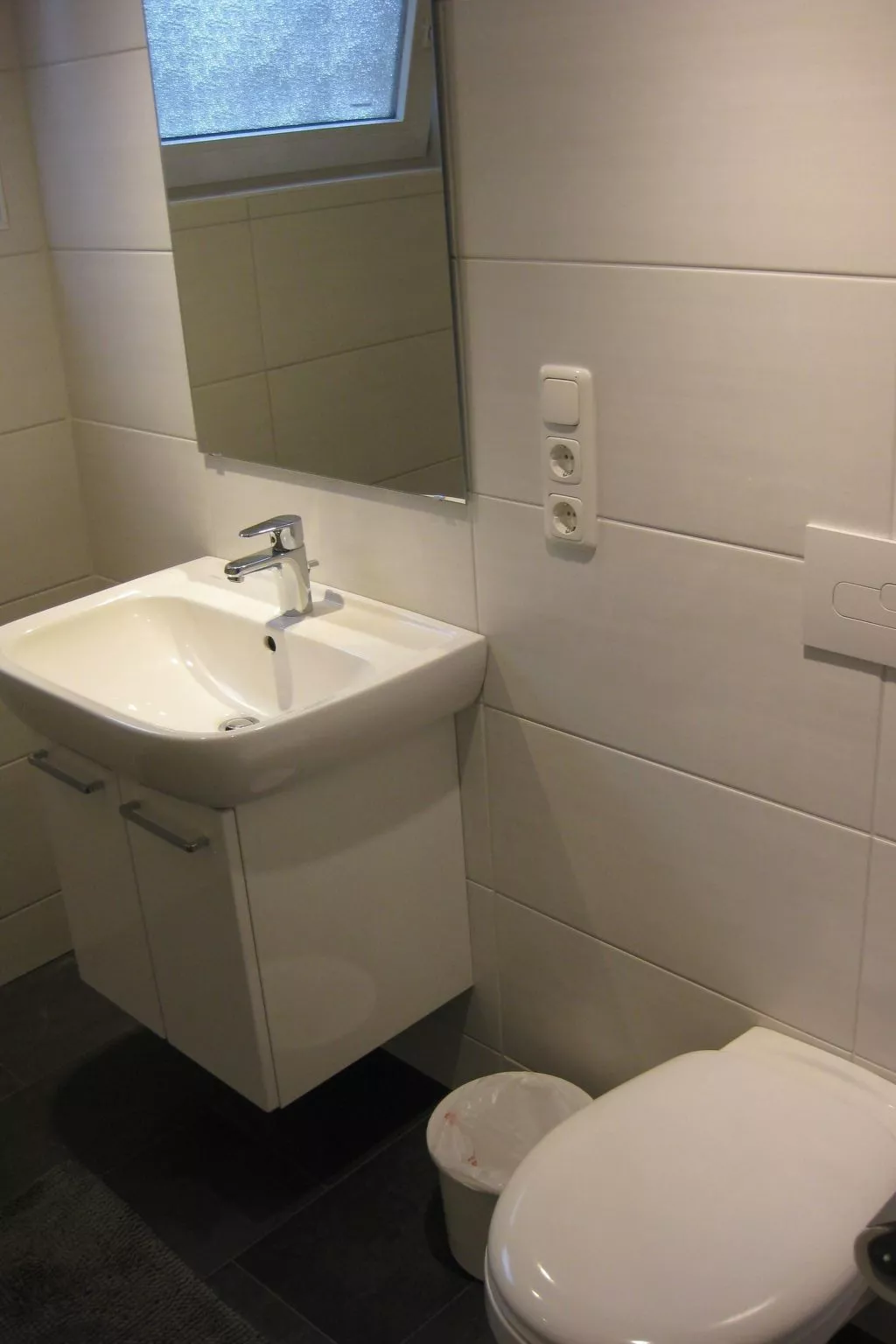 In ehemaliger Dorfschule am Dorfrand-Binnen