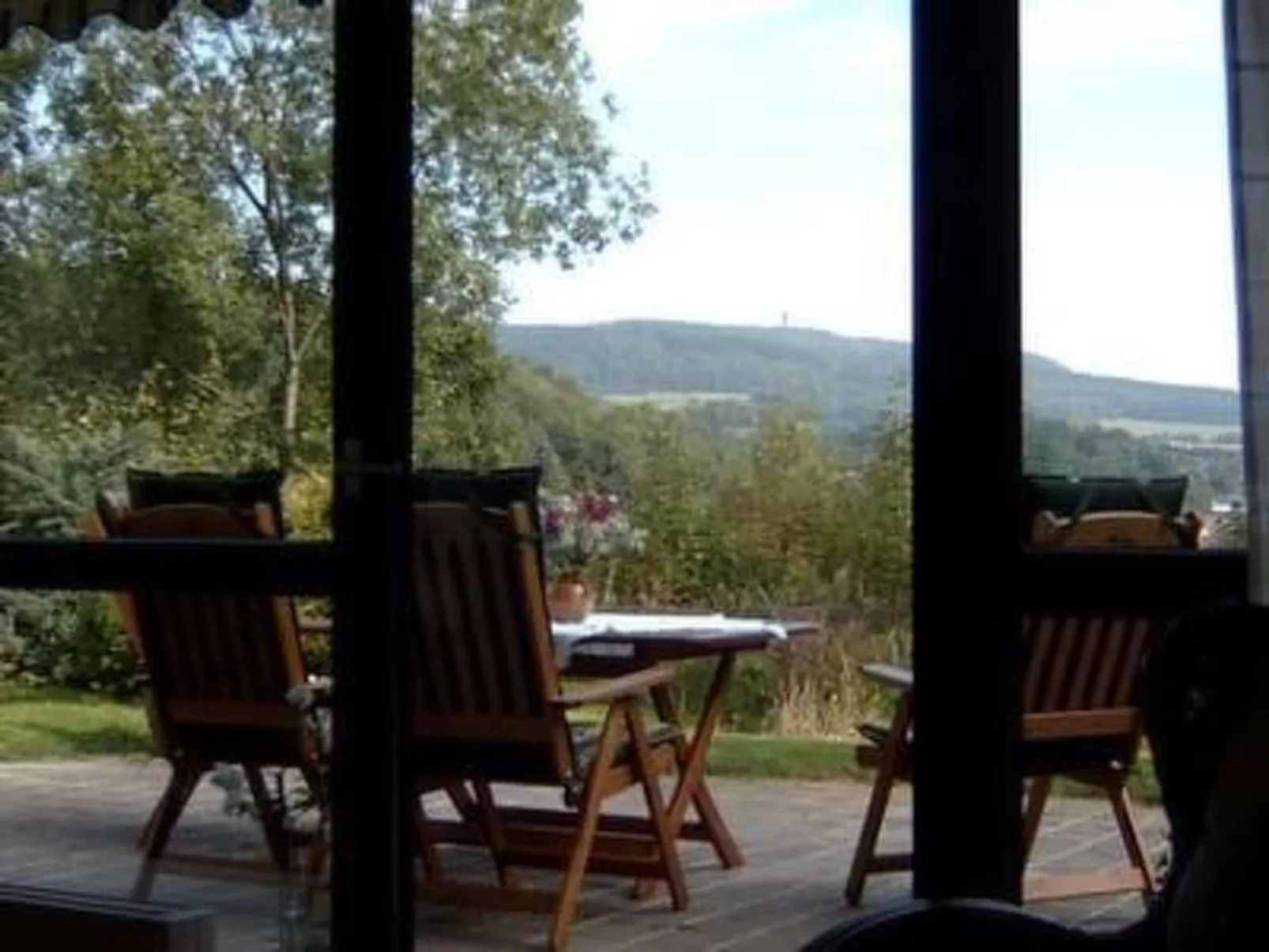 Appartement in Brotterode mit Eigener Terrasse - Buiten