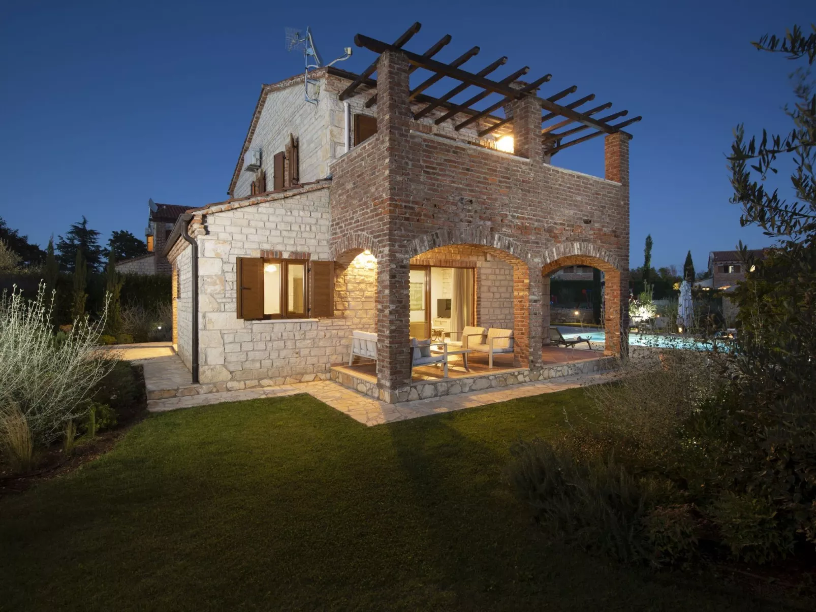 Villa Paradis 13-Buiten