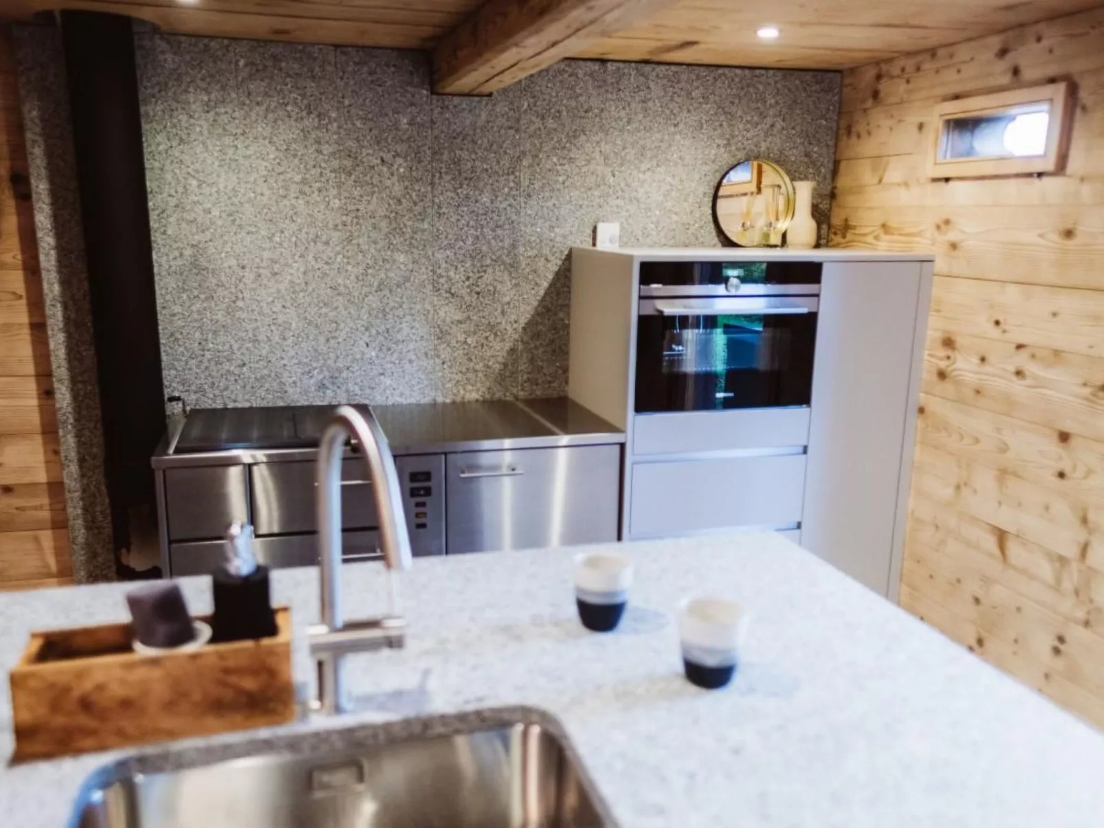 SPYCHER WEGGIS-Binnen