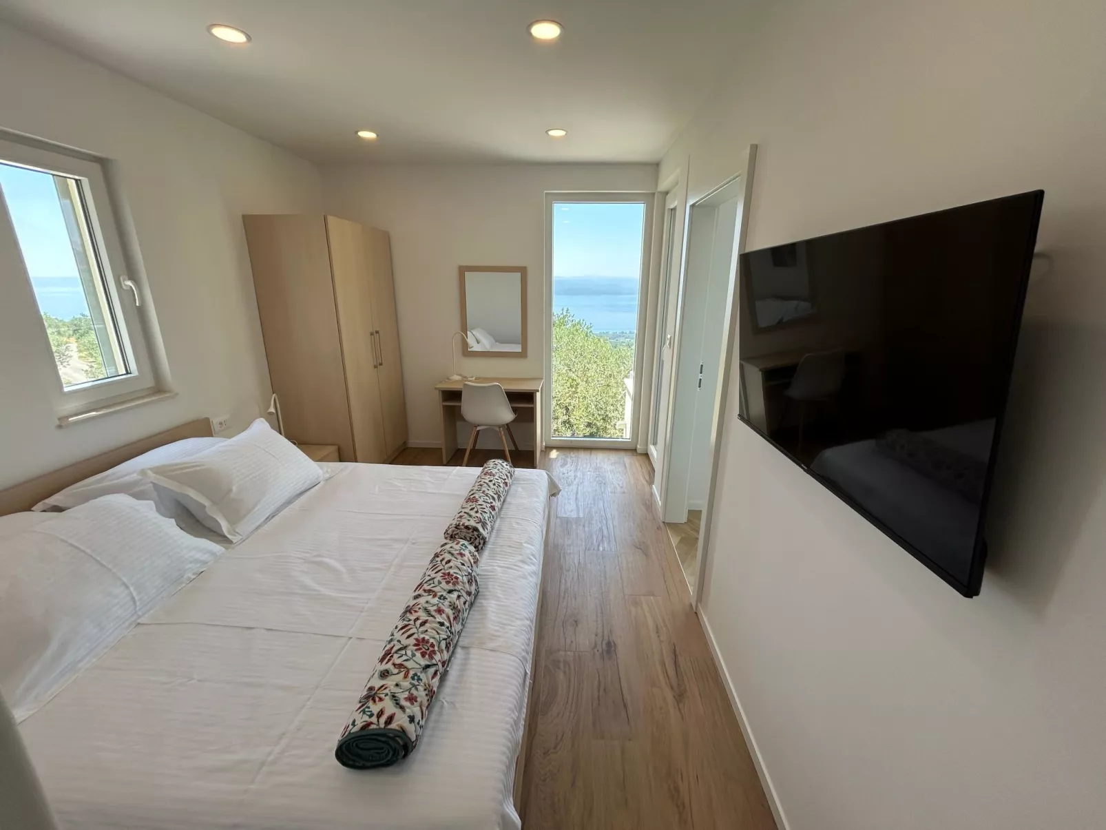 Villa Olivia mit Pool - Spielplatz - Meerblick-Binnen