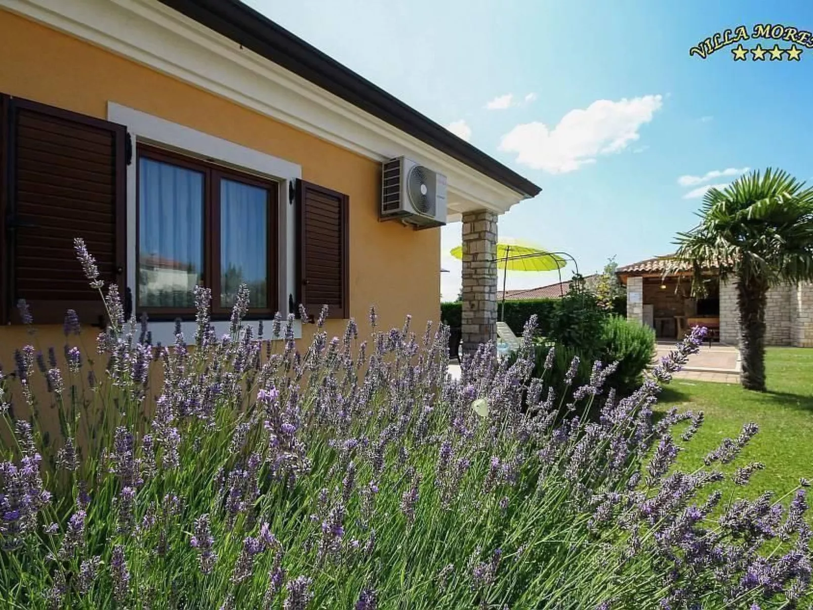 Schöne Ferienvilla Morena mit Pool-Buiten