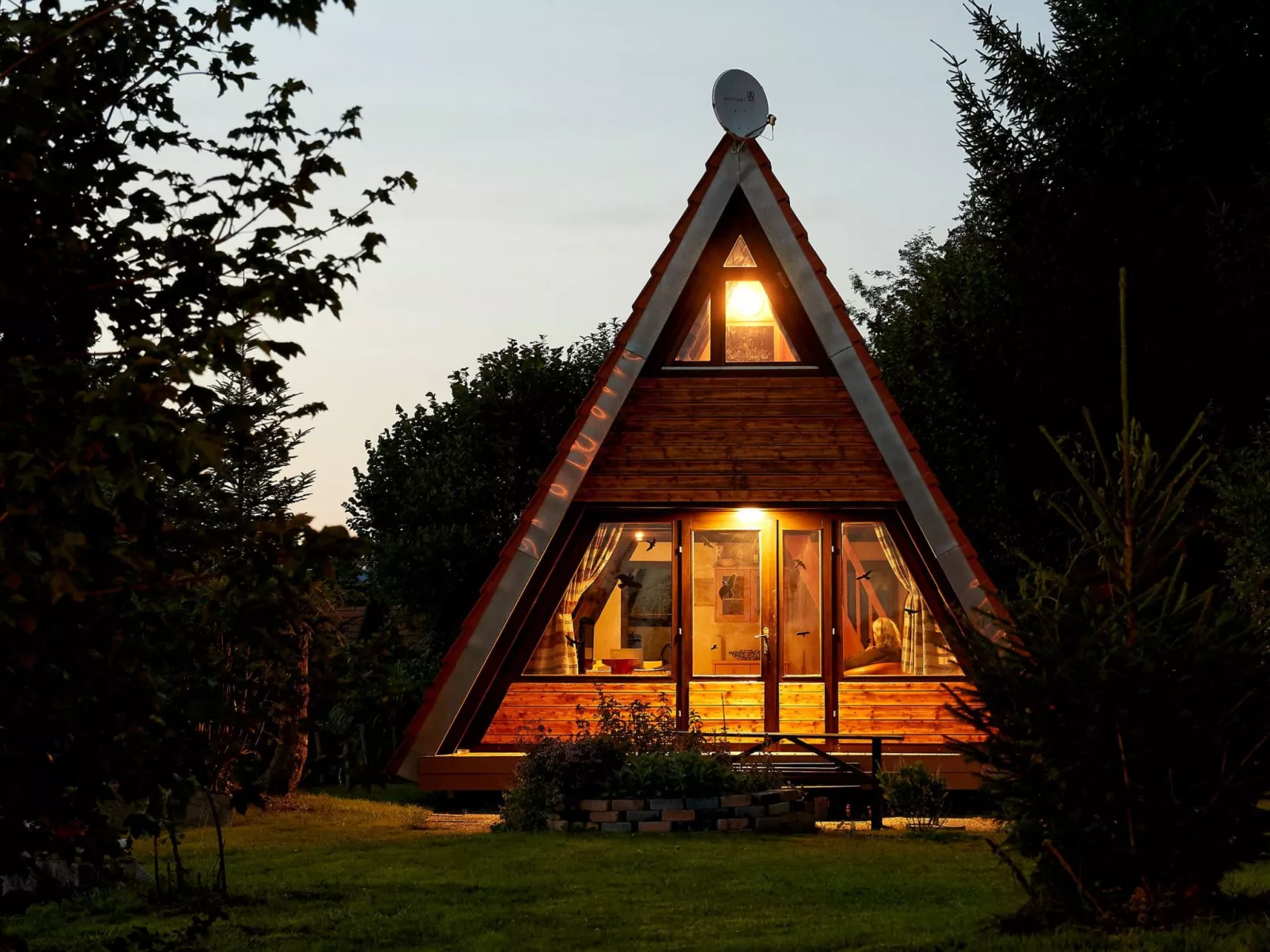 In Waldkirchen mit Garten und Seeblick-Buiten