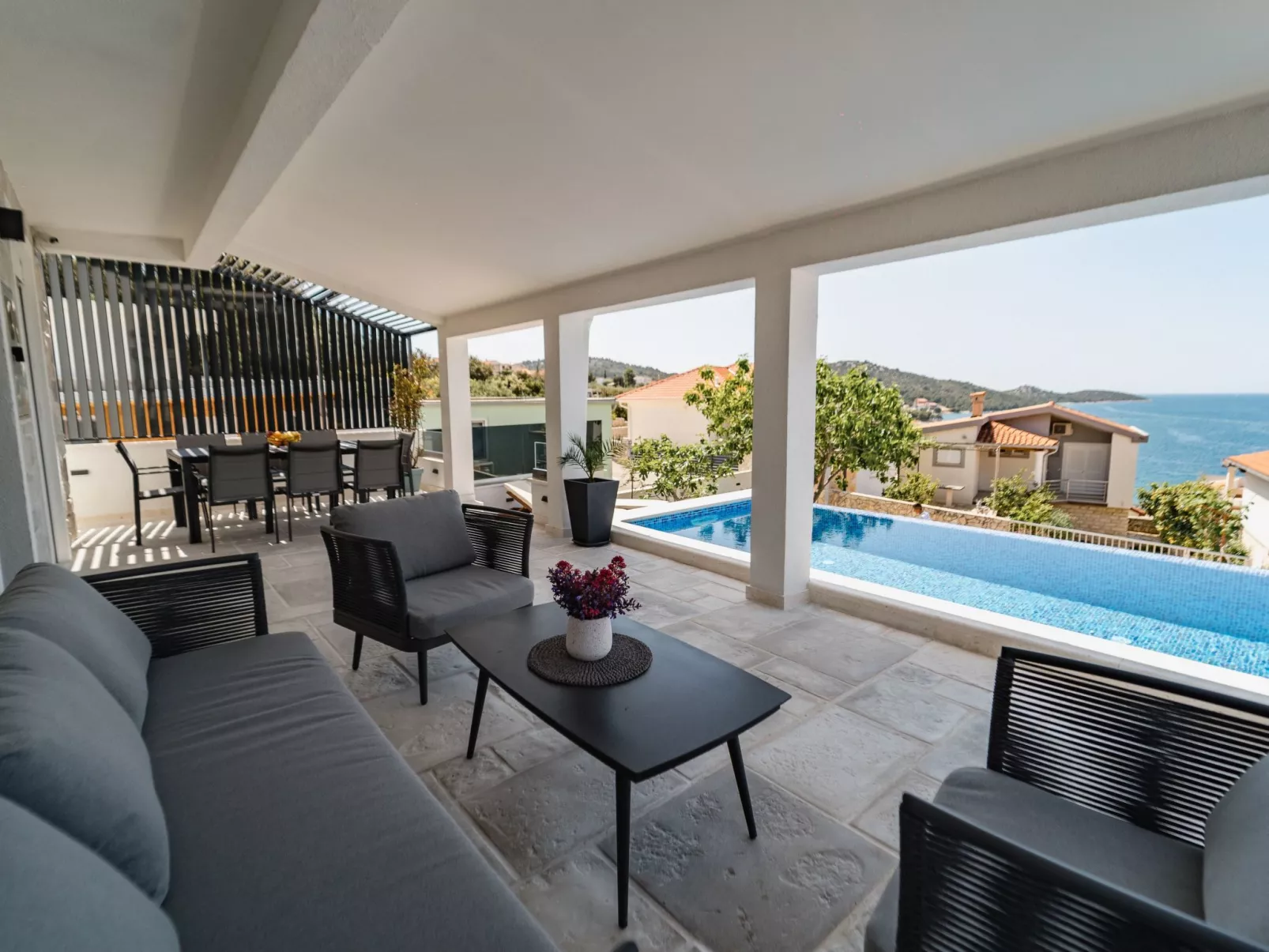 Villa Miracle in Rogoznica-Binnen