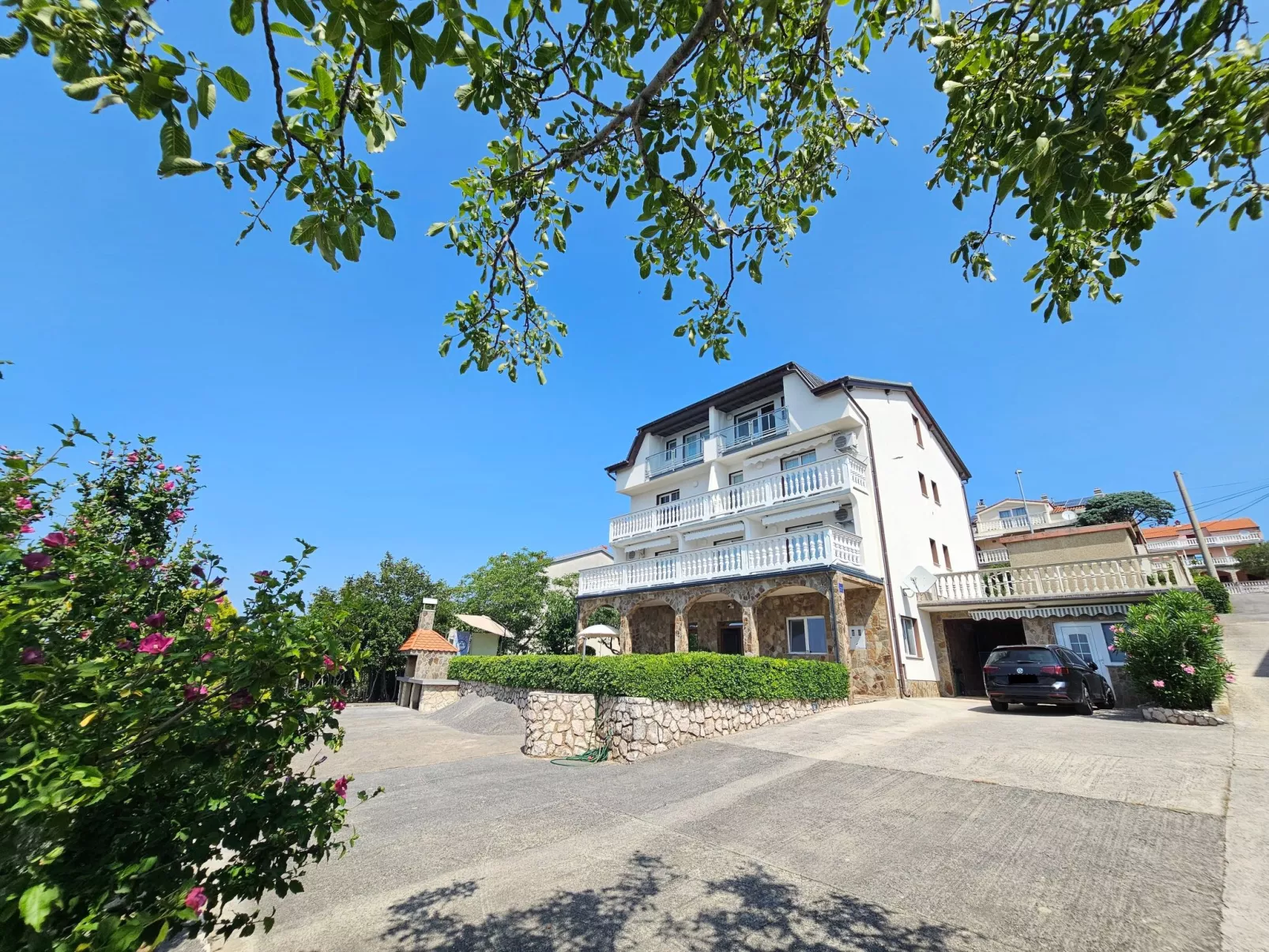 Wohnung mit Balkon, 150 m vom Strand entfernt-Buiten