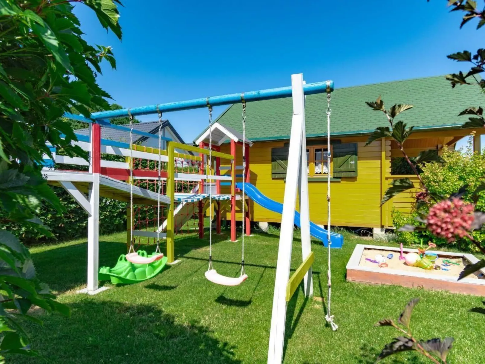 In Rusinowo mit Terrasse und Garten-Image-tags.info