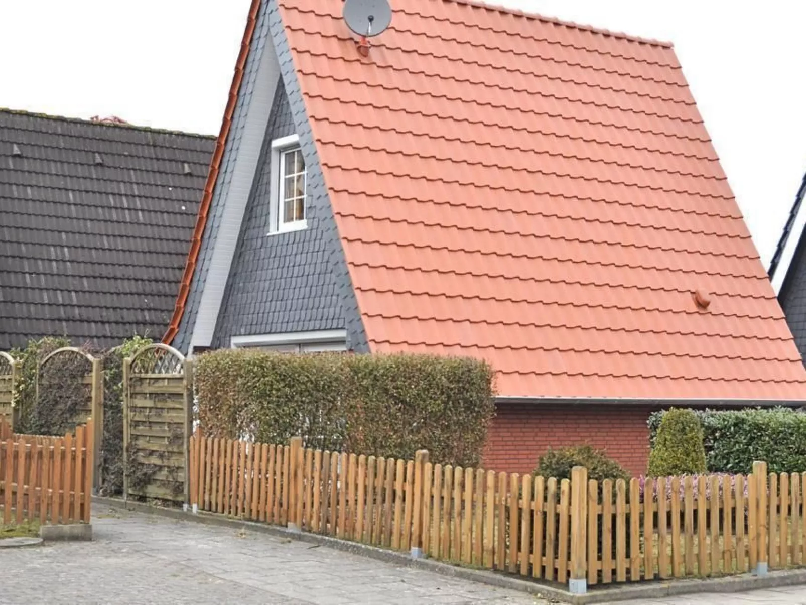 Sonniges Ferienhaus hinter dem Deich-Buiten