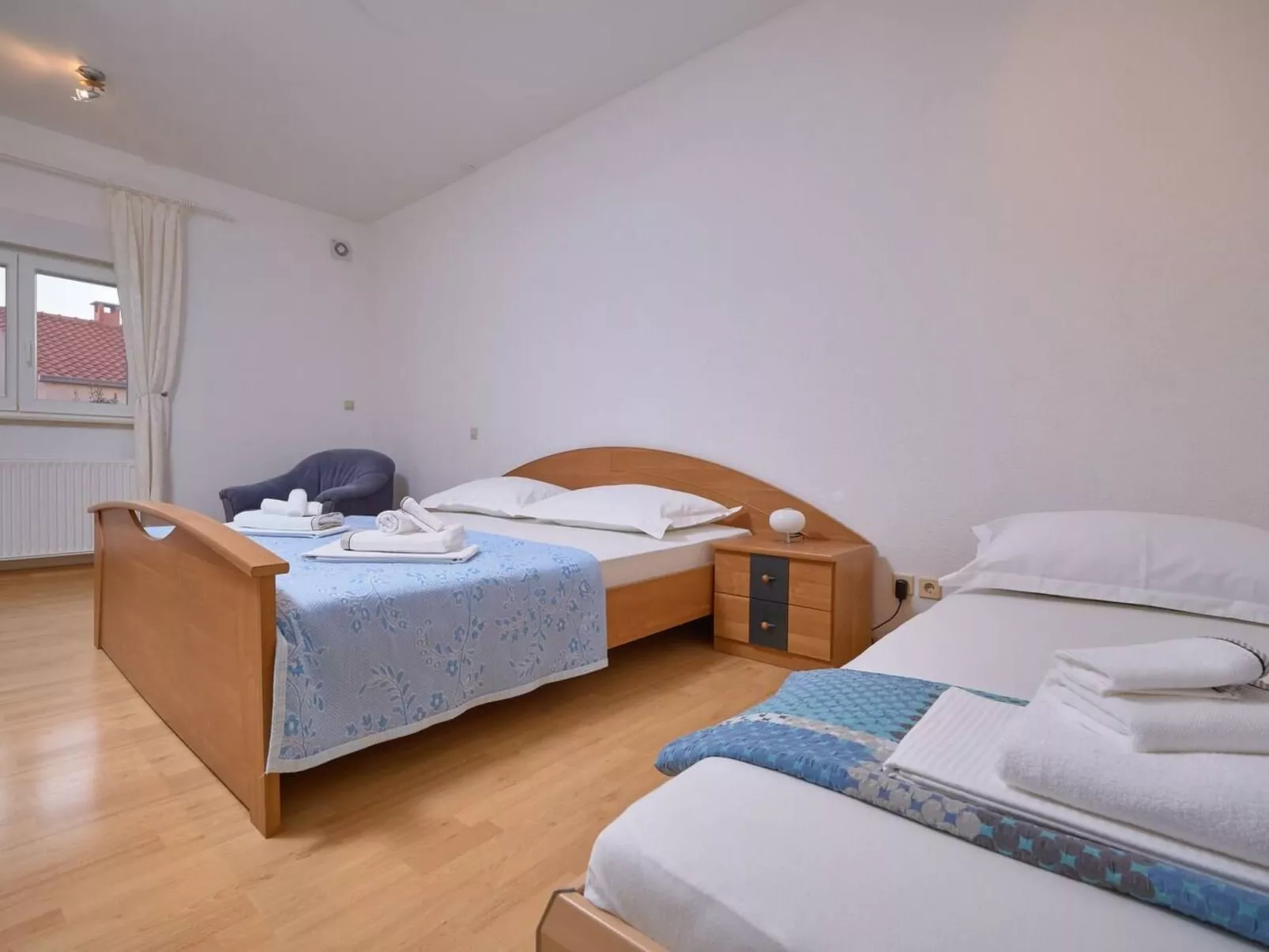 M Charmante Wohnung mit Gemeinschaftspool-Binnen