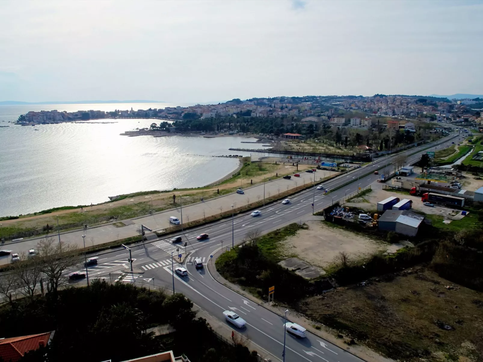 Für sechs Personen mit Terrasse-Buiten