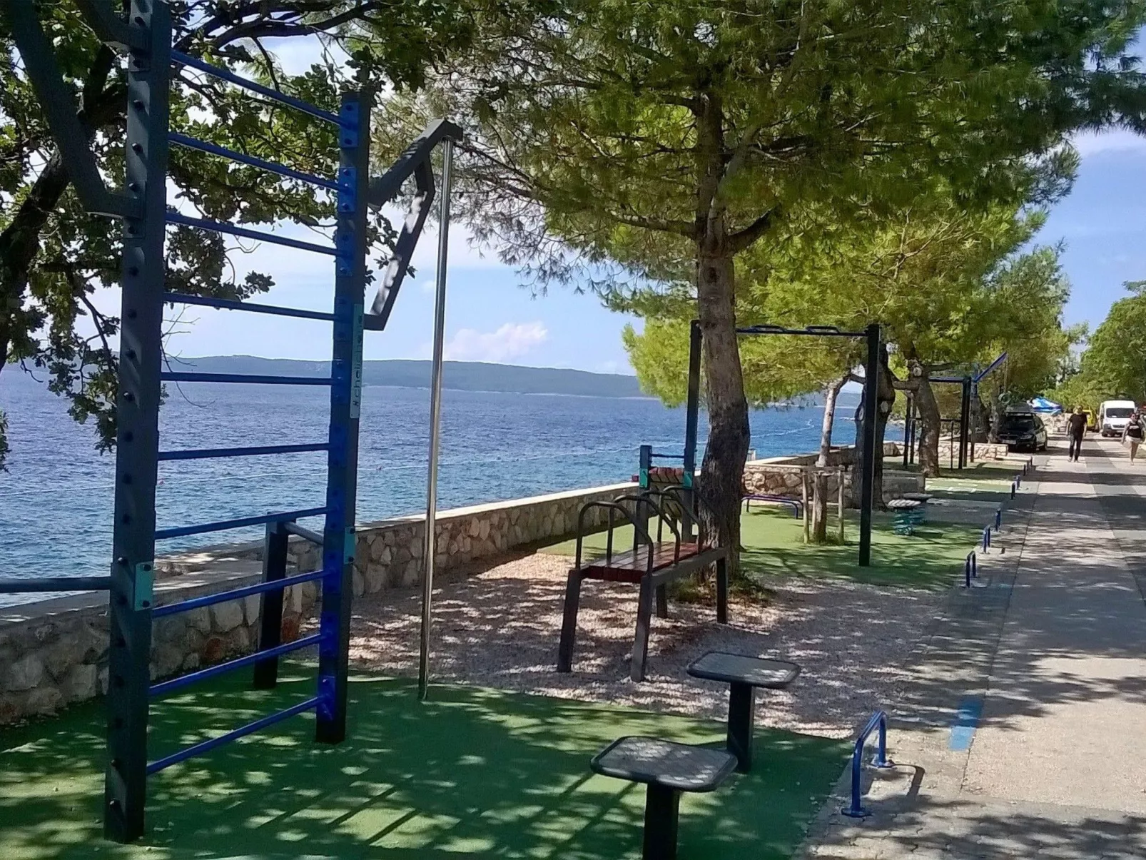 Appartement mit Balkon und Meerblick-Buiten