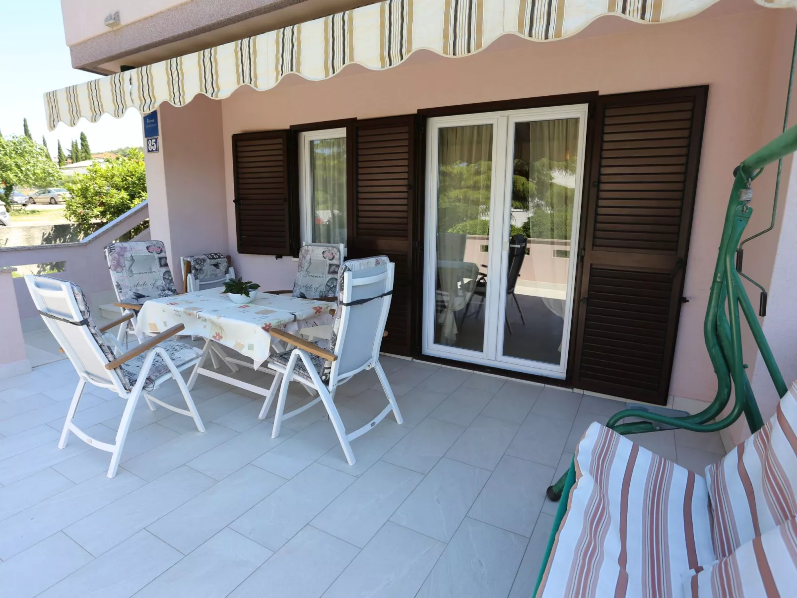 Appartement "Apartman Ružica" mit Terrasse-Buiten