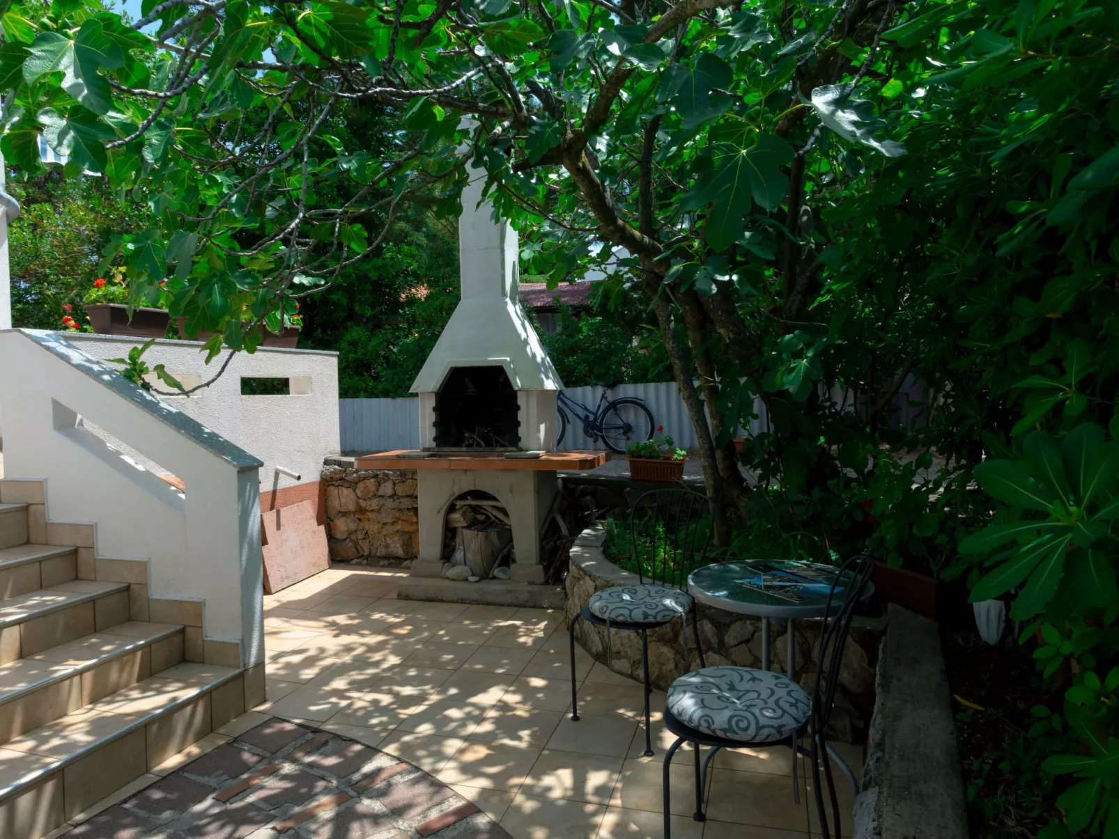 "Buka Calm VIIi-Buiten