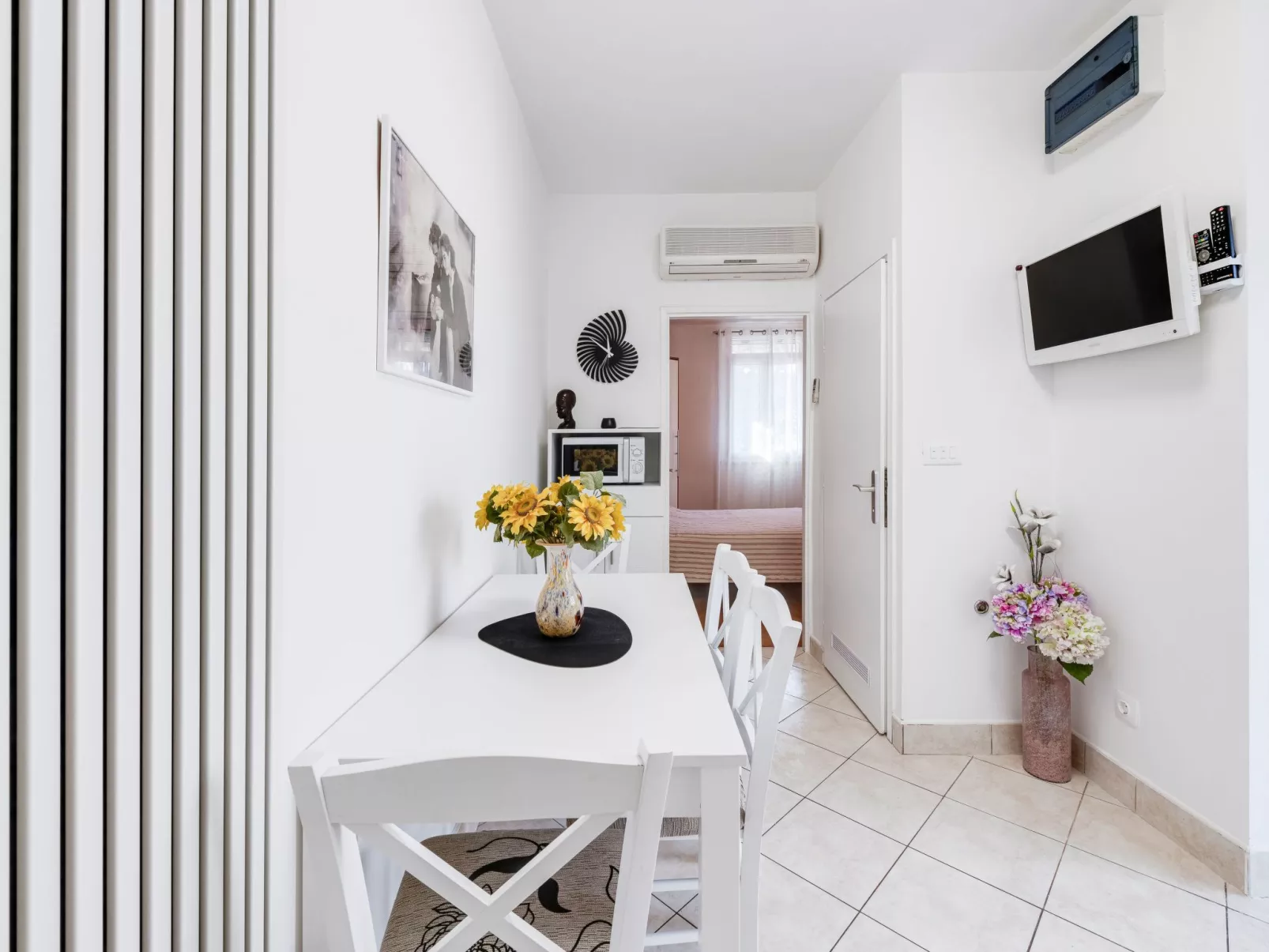 Ivona mit Terrasse und Außendusche-Binnen