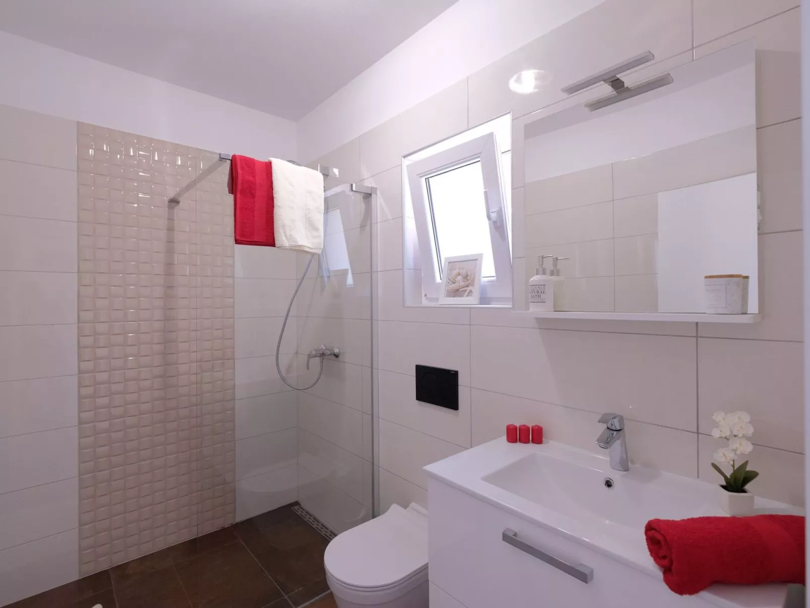 Newly built (2018), fully detached holiday villa with a private swimming pool-Image-tags.info