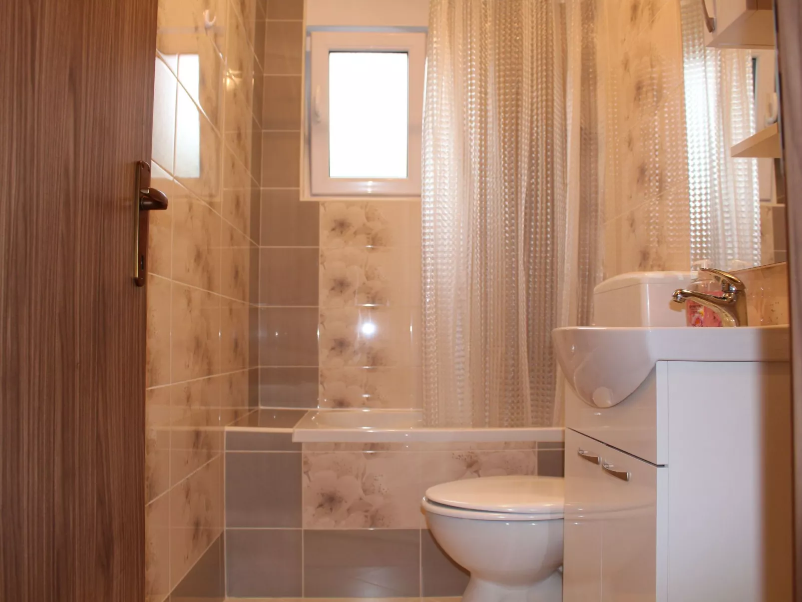 Gemütliche Ferienwohnung in Dramalj mit Großer Terrasse-Binnen