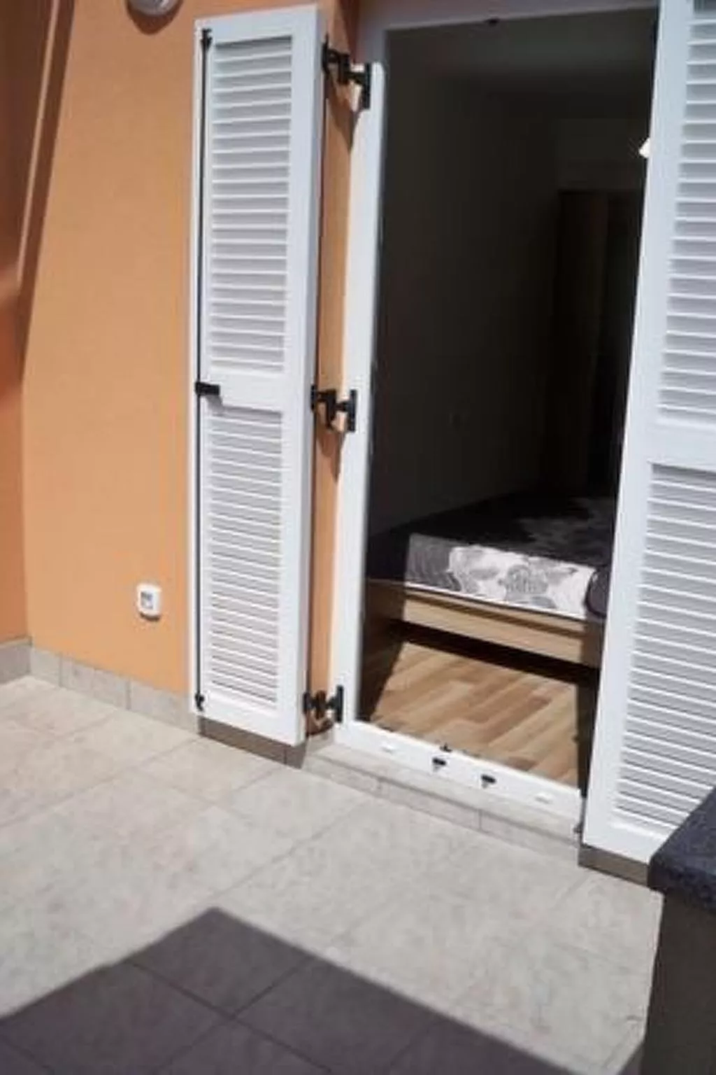 Wohnung mit Blick auf das Wasser-Buiten