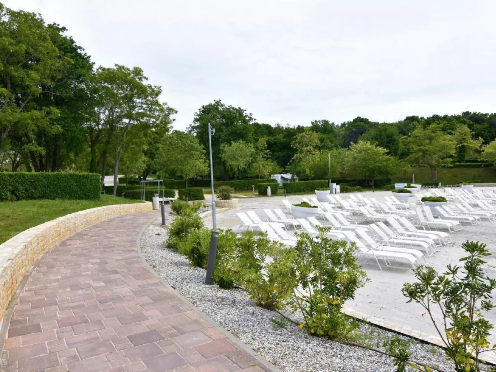 NOA 4-Image-tags.info