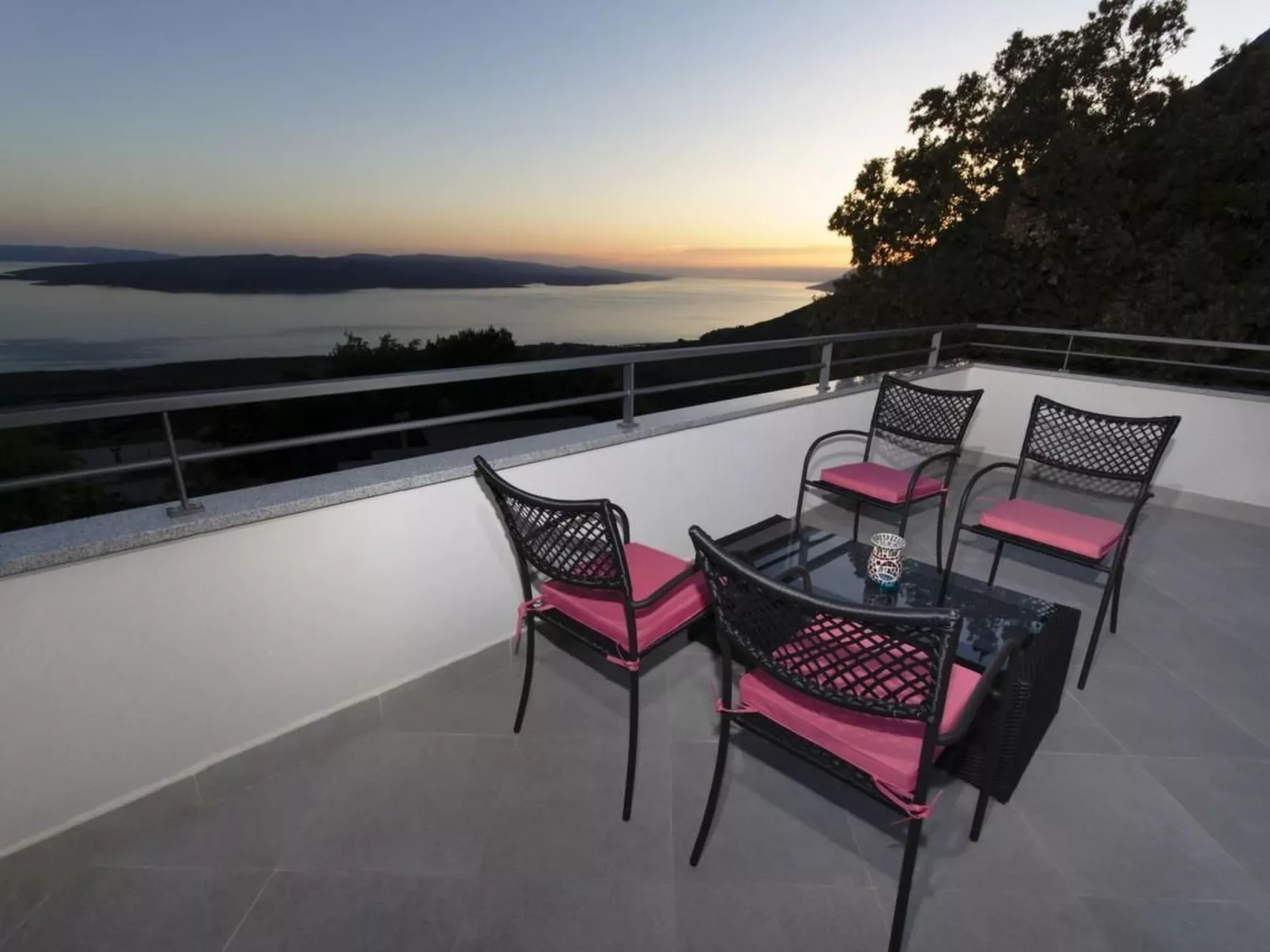 Jure Bast-Image-tags.info